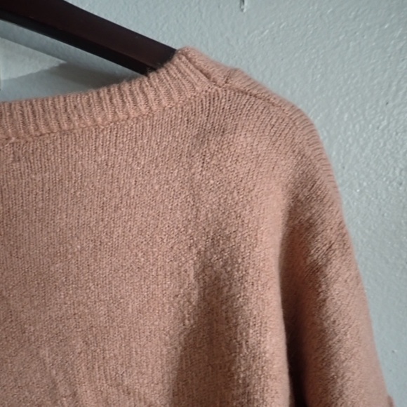 F21 Medium NWT Mauve Taupe VNeck Soft Pink Sweater - Picture 8 of 8